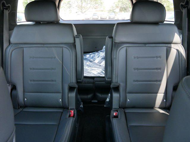 new 2025 Hyundai SANTA FE HEV car, priced at $49,117