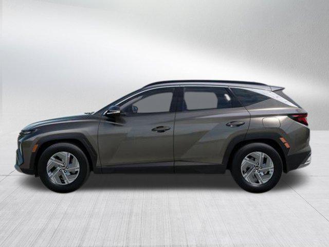 new 2025 Hyundai Tucson Hybrid car, priced at $33,604