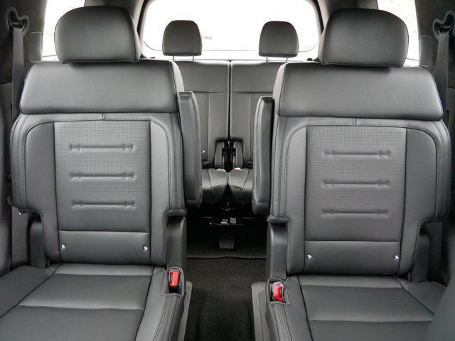 new 2025 Hyundai SANTA FE HEV car, priced at $48,180