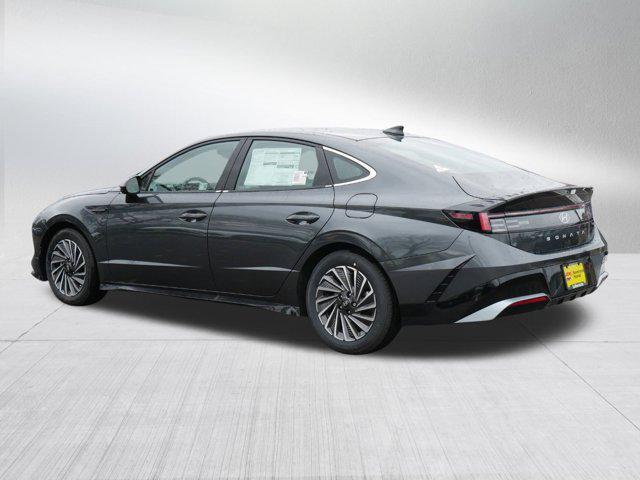 new 2025 Hyundai Sonata Hybrid car, priced at $31,117