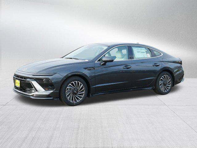 new 2025 Hyundai Sonata Hybrid car, priced at $31,119