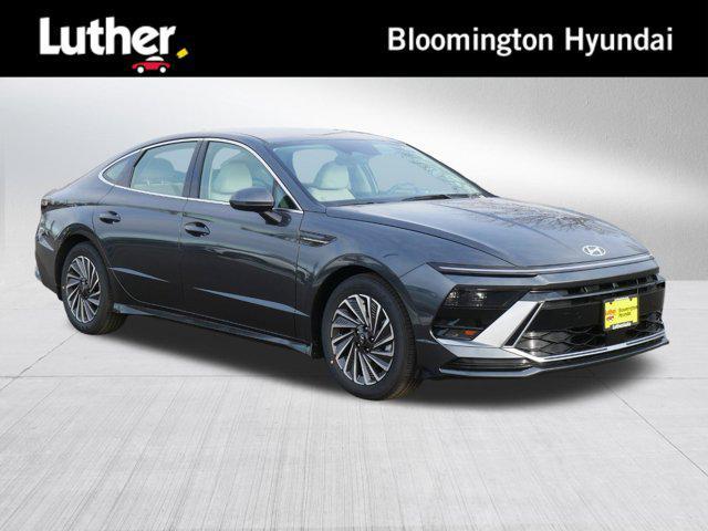 new 2025 Hyundai Sonata Hybrid car, priced at $31,119