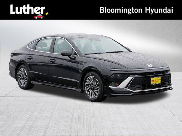 new 2025 Hyundai Sonata Hybrid car, priced at $37,446