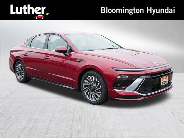 new 2025 Hyundai Sonata Hybrid car, priced at $30,953