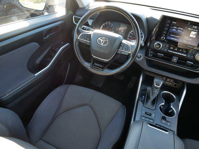 used 2021 Toyota Highlander car, priced at $27,500