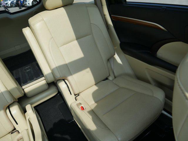 used 2018 Toyota Highlander car, priced at $29,900