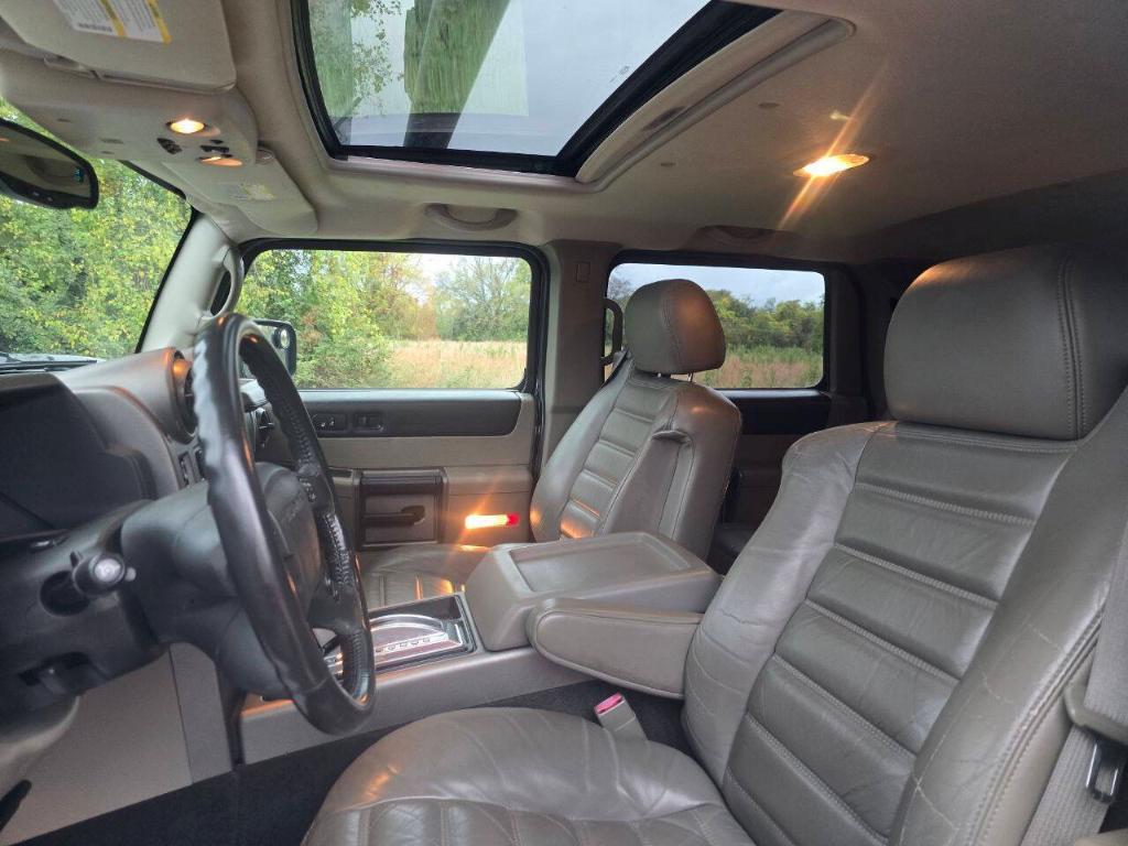 used 2003 Hummer H2 car, priced at $12,999