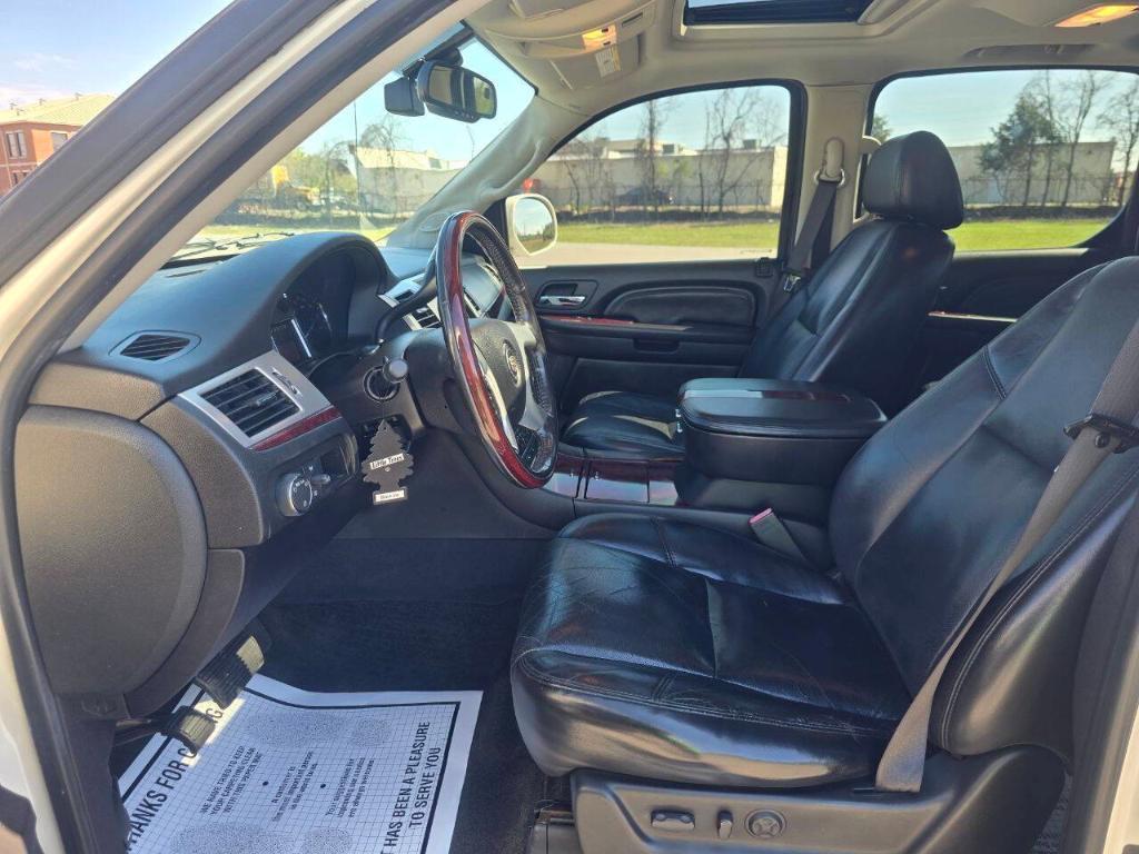 used 2007 Cadillac Escalade EXT car, priced at $14,999