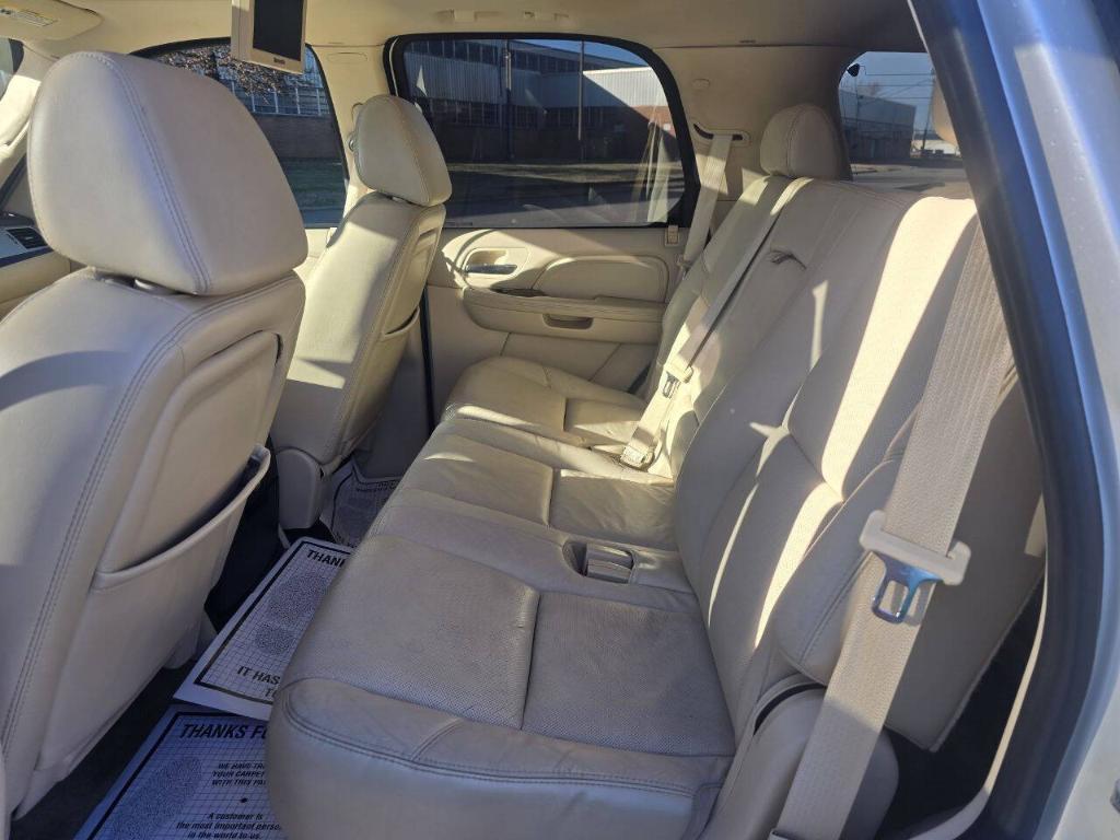 used 2007 Cadillac Escalade car, priced at $9,723