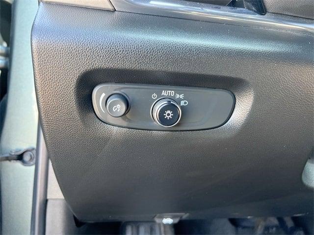 used 2023 Chevrolet Traverse car, priced at $32,280