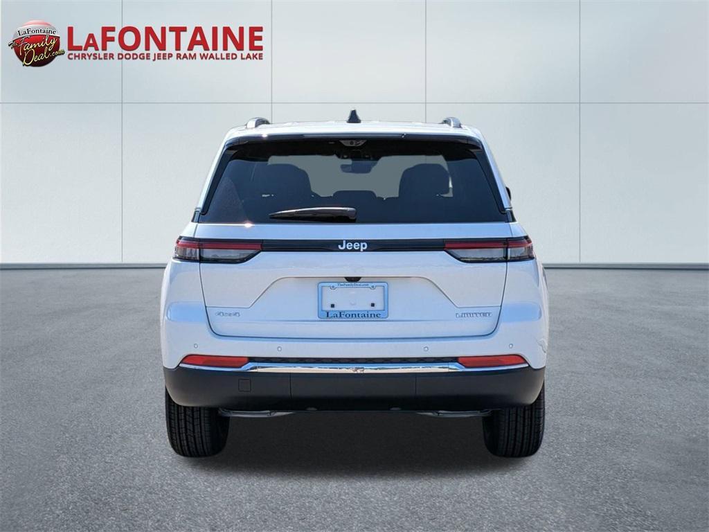 new 2025 Jeep Grand Cherokee car, priced at $43,497