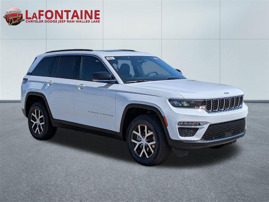 new 2025 Jeep Grand Cherokee car, priced at $43,497