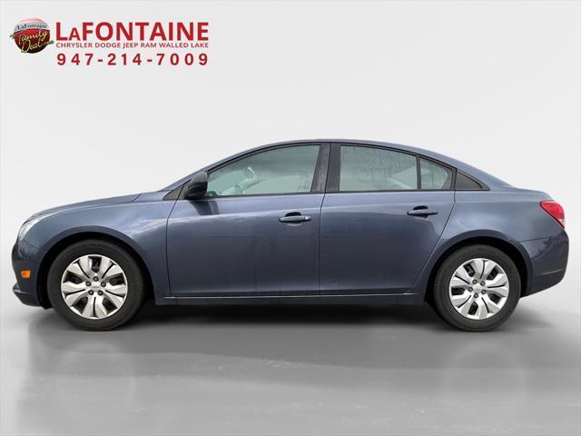 used 2013 Chevrolet Cruze car, priced at $6,500