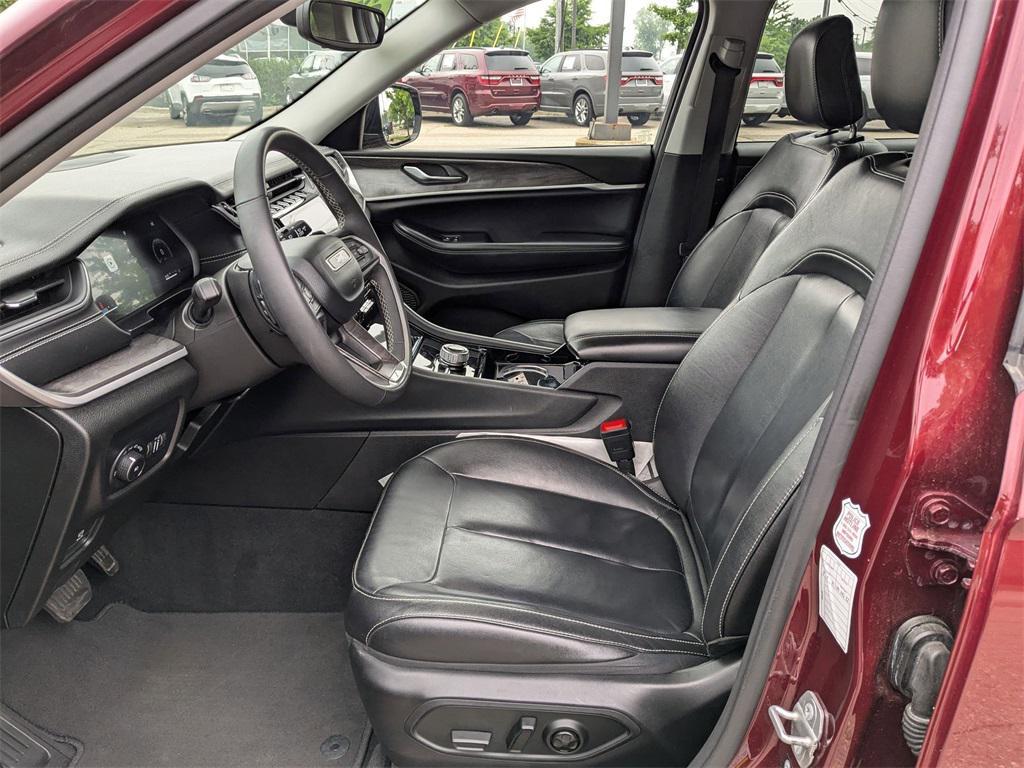 used 2023 Jeep Grand Cherokee L car, priced at $25,995