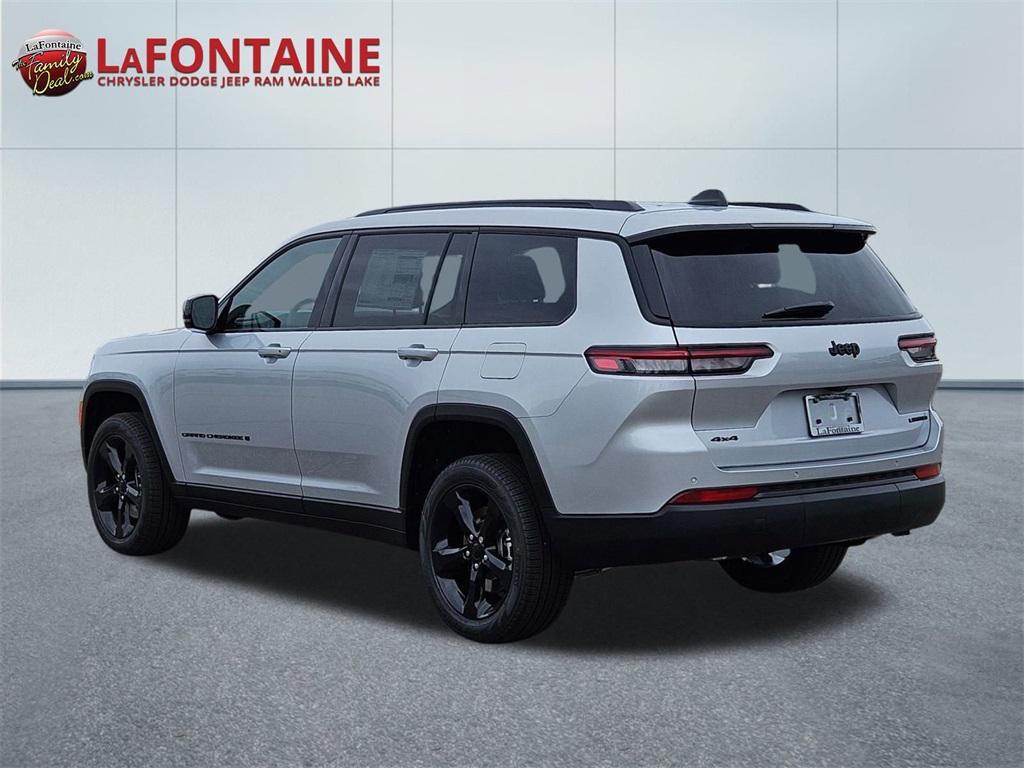 new 2025 Jeep Grand Cherokee car, priced at $45,033