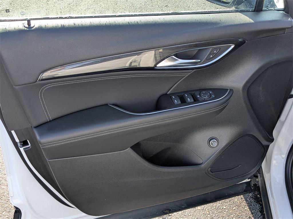 used 2023 Buick Envision car, priced at $21,000