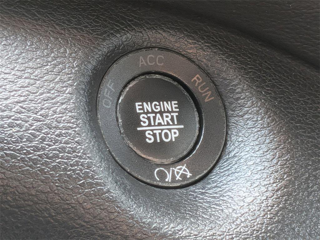 used 2019 Jeep Cherokee car, priced at $18,589
