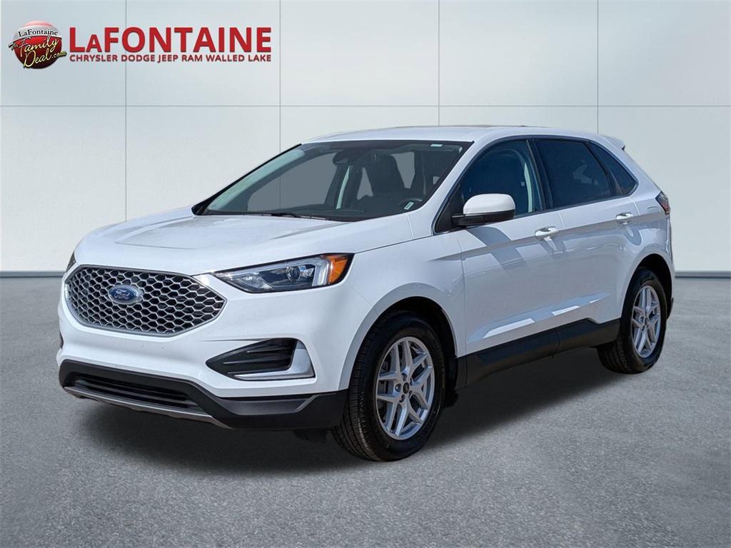 used 2024 Ford Edge car, priced at $21,900