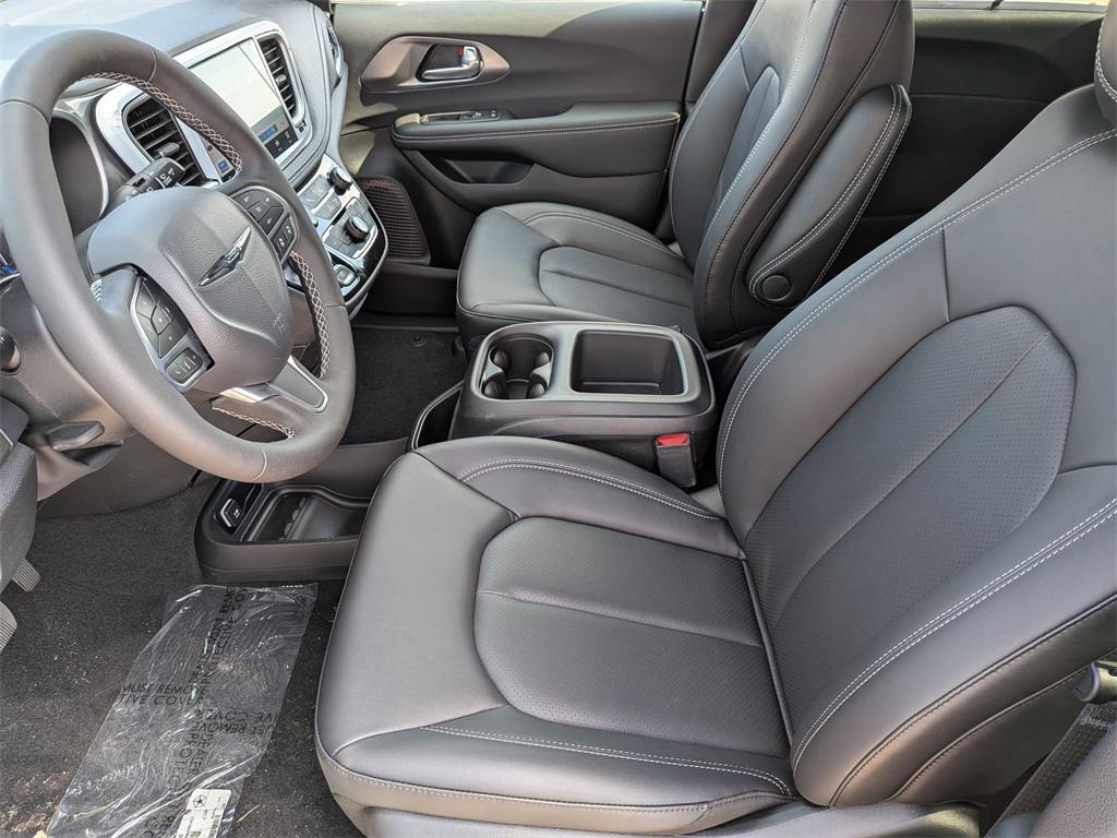 new 2026 Chrysler Pacifica car, priced at $43,385