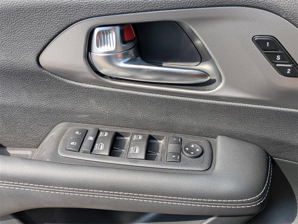 new 2026 Chrysler Pacifica car, priced at $43,385