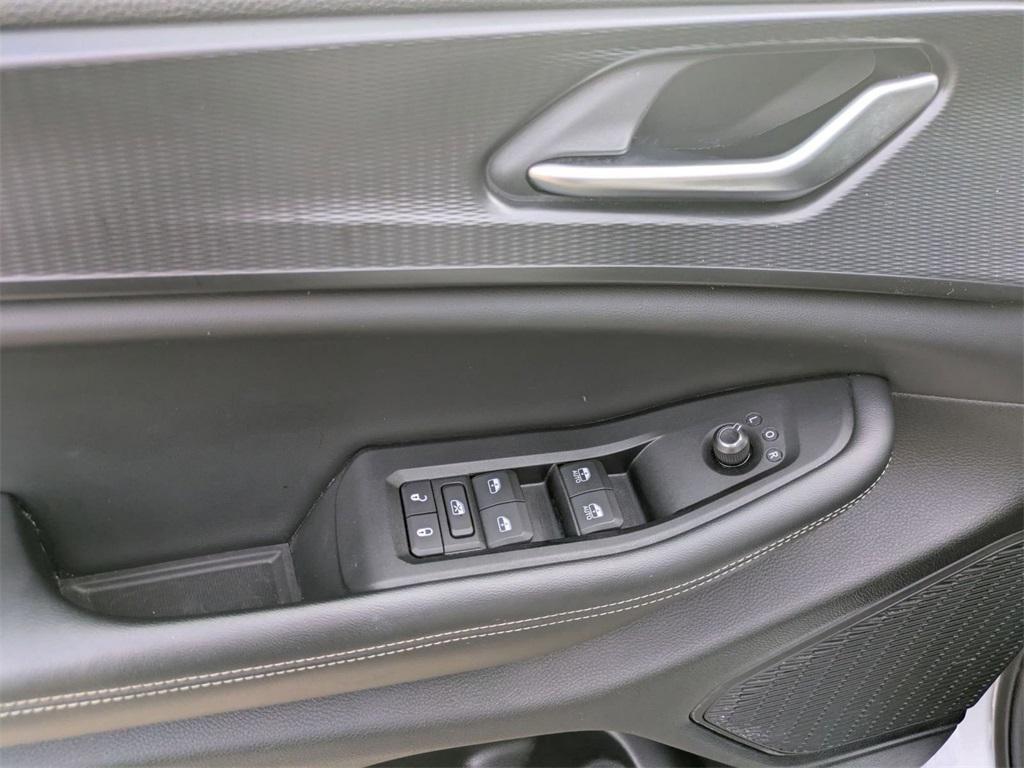 used 2024 Jeep Grand Cherokee L car, priced at $29,950