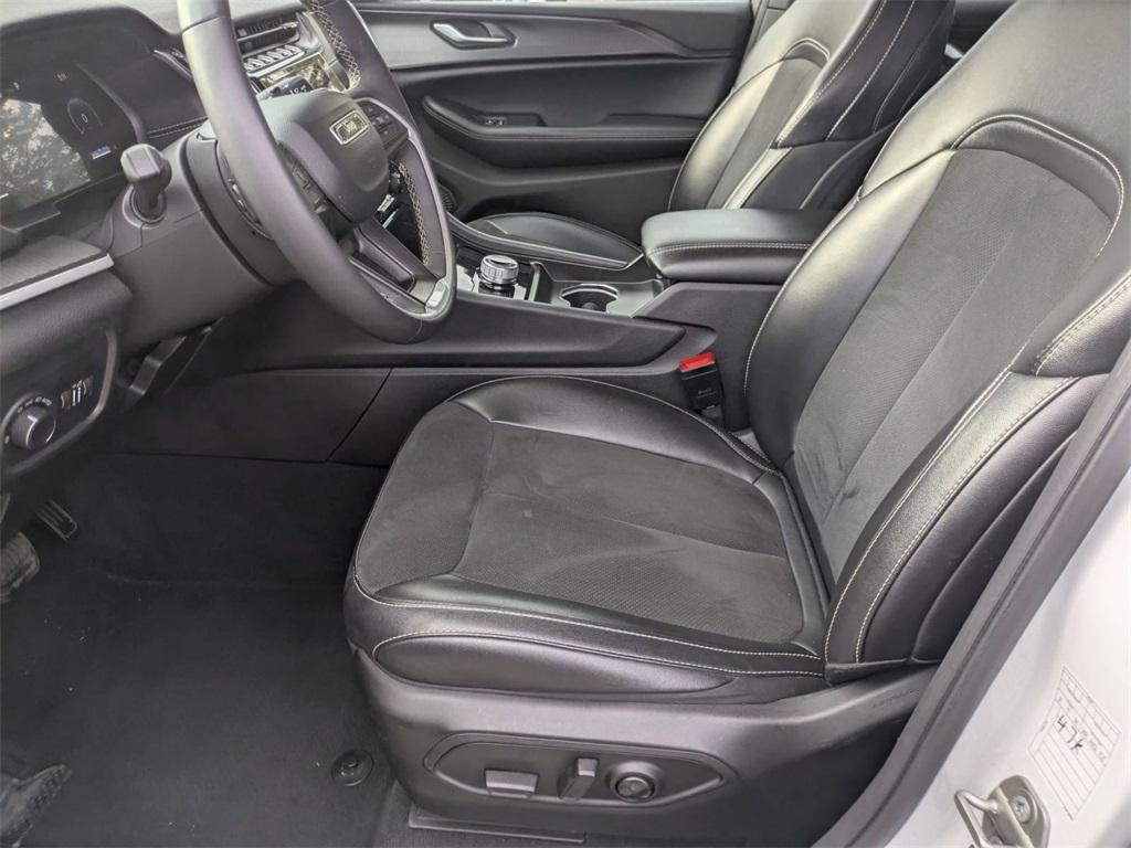 used 2024 Jeep Grand Cherokee L car, priced at $29,950