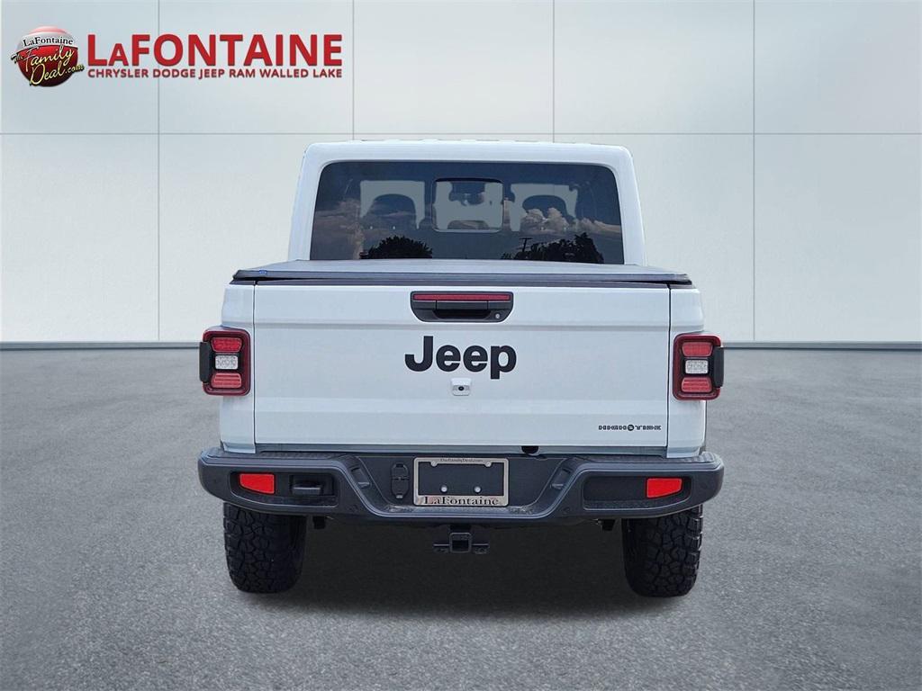 new 2025 Jeep Gladiator car, priced at $48,077