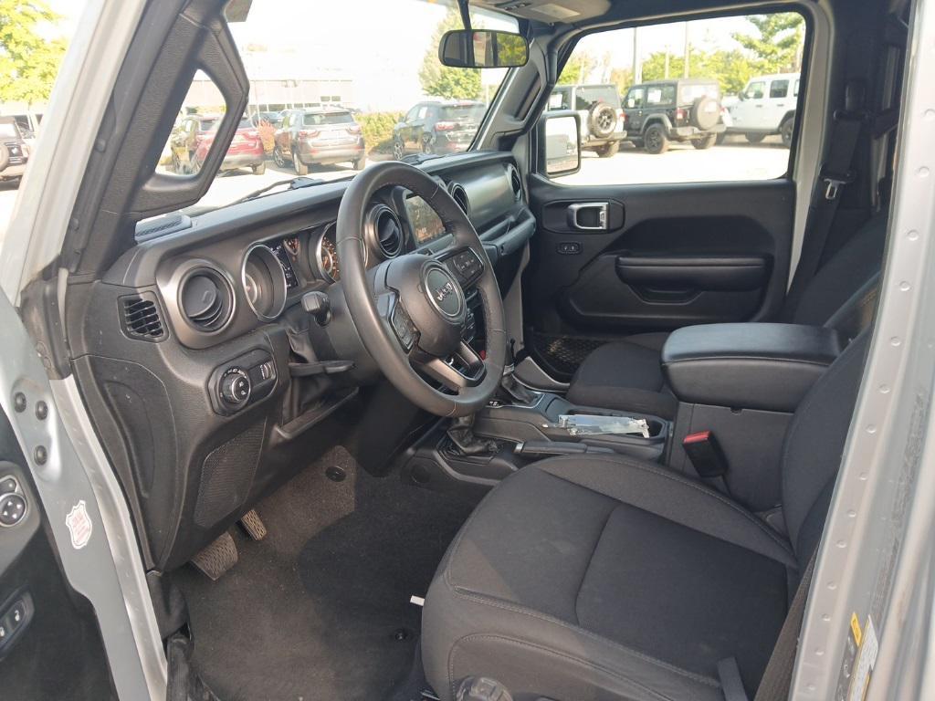 used 2023 Jeep Gladiator car, priced at $28,924