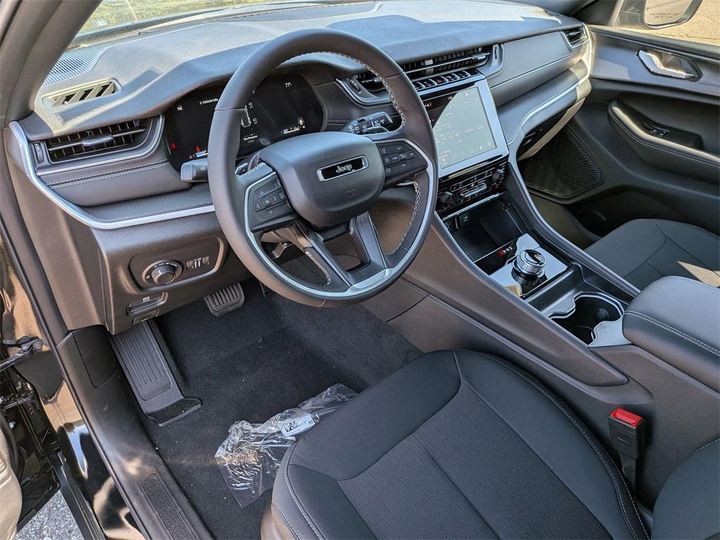 new 2025 Jeep Grand Cherokee car, priced at $35,544