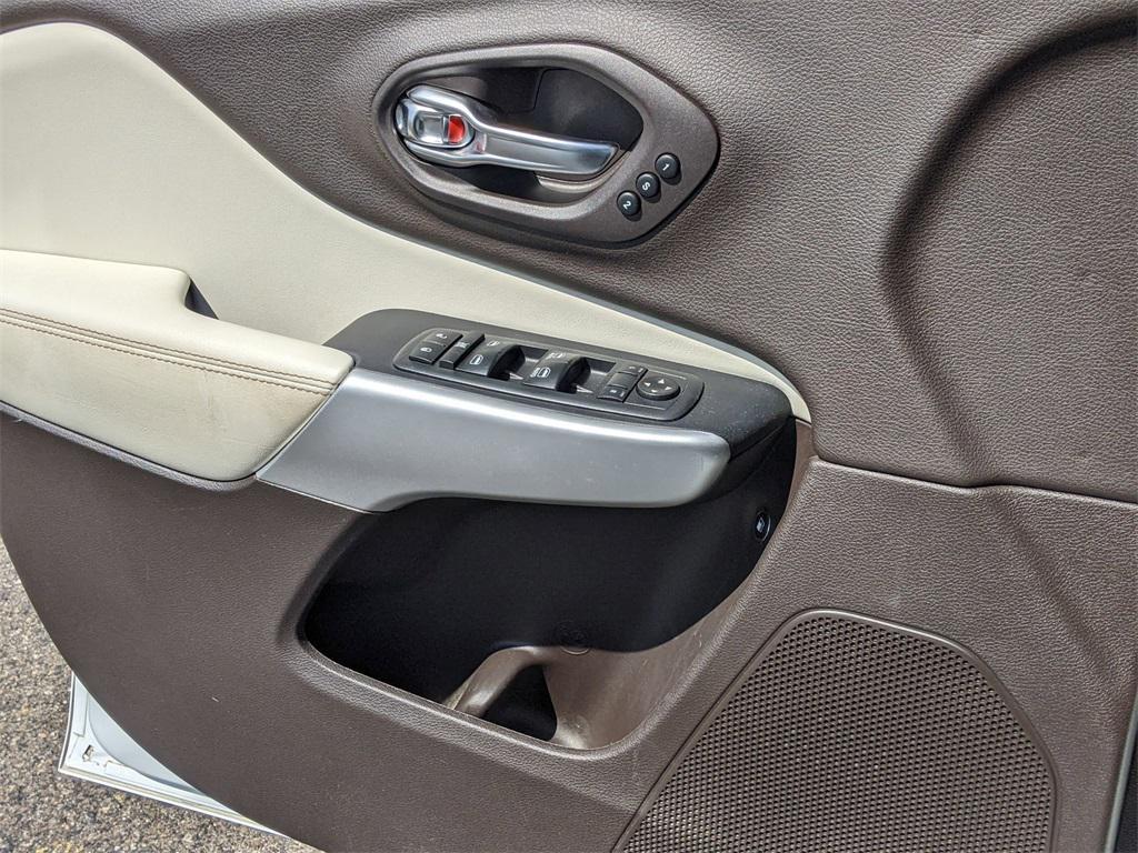 used 2017 Jeep Cherokee car, priced at $13,995