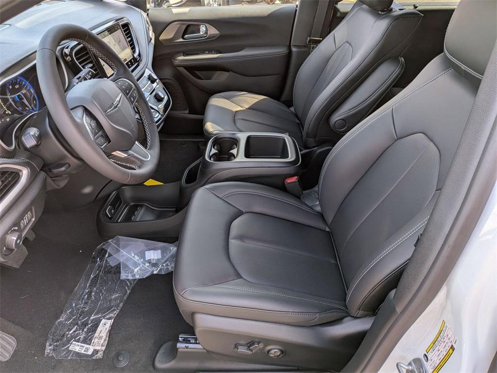 new 2026 Chrysler Pacifica car, priced at $46,731