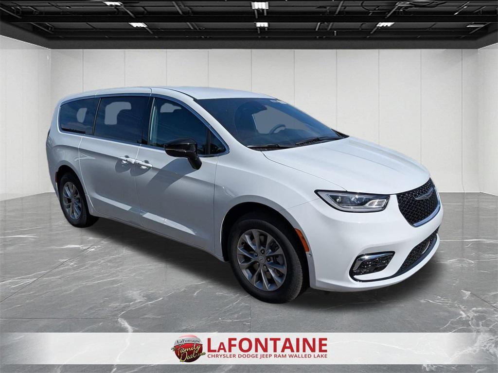 new 2026 Chrysler Pacifica car, priced at $46,731