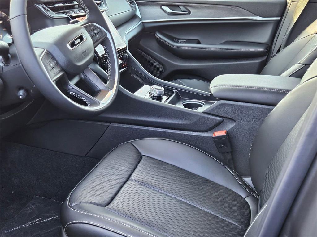 new 2025 Jeep Grand Cherokee car, priced at $46,455