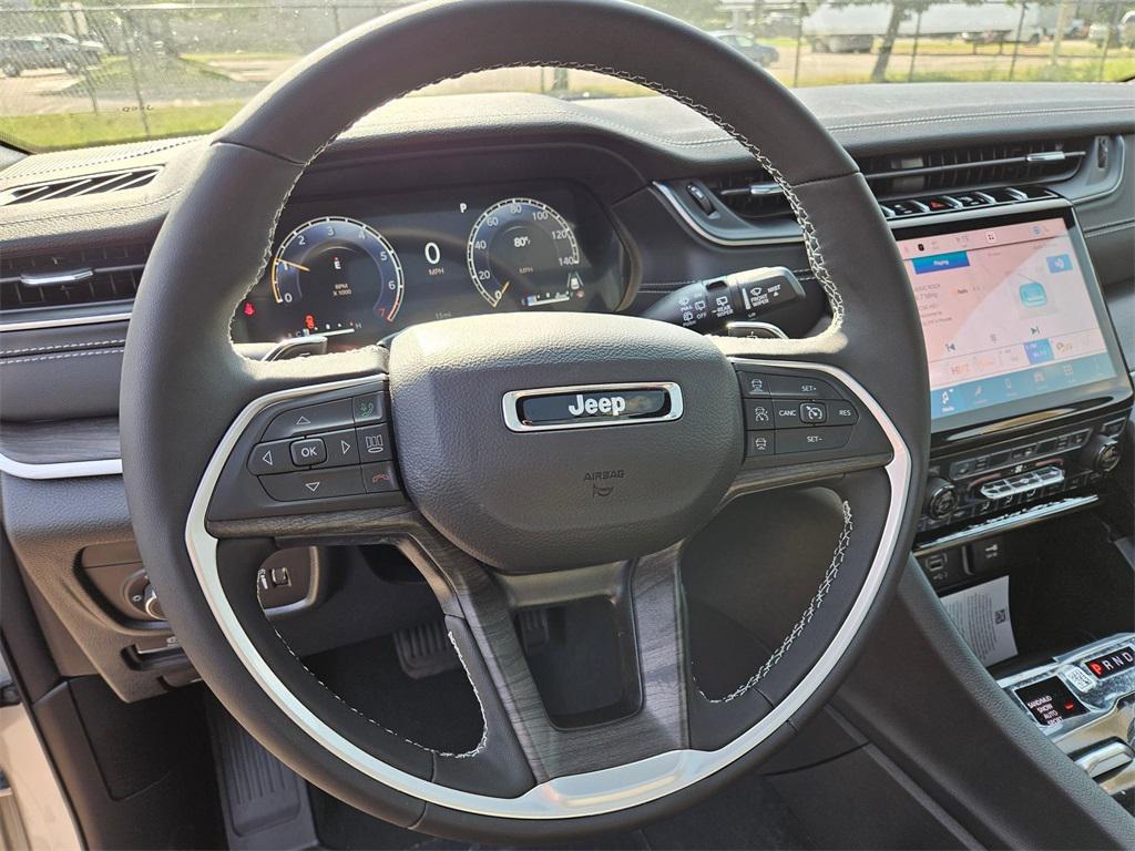 new 2025 Jeep Grand Cherokee car, priced at $41,533