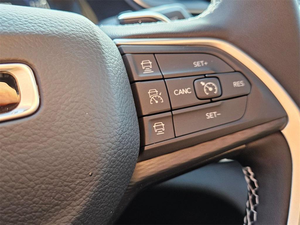 new 2025 Jeep Grand Cherokee car, priced at $41,391