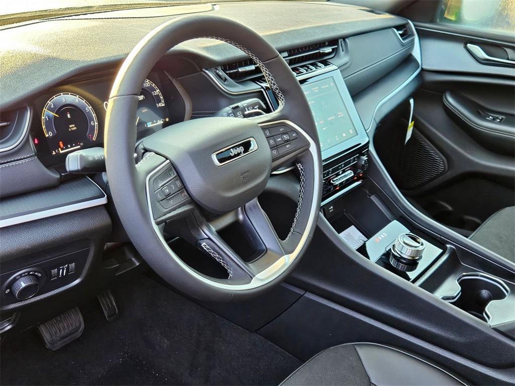 new 2025 Jeep Grand Cherokee car, priced at $41,391