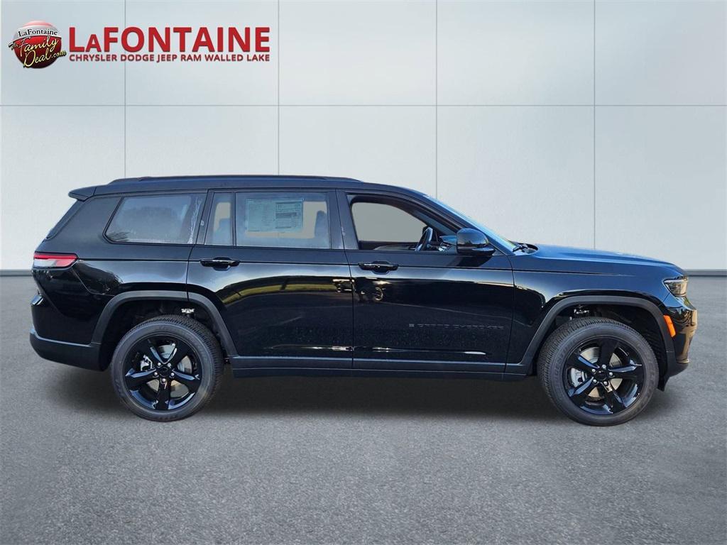 new 2025 Jeep Grand Cherokee car, priced at $41,391