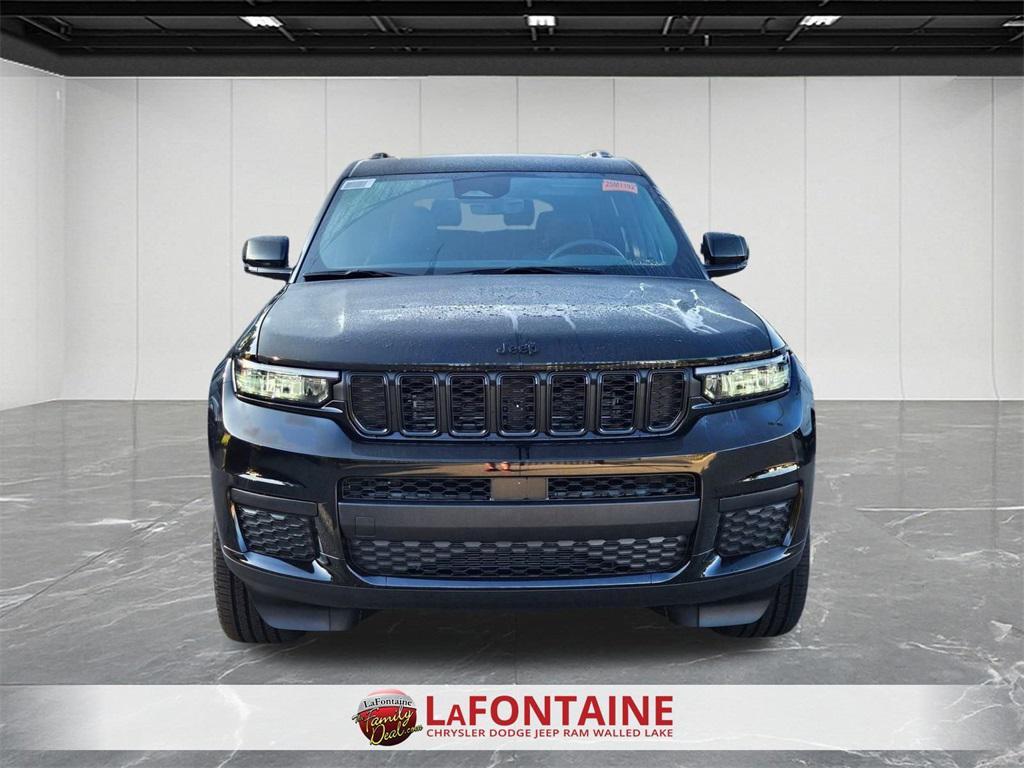 new 2025 Jeep Grand Cherokee car, priced at $41,391