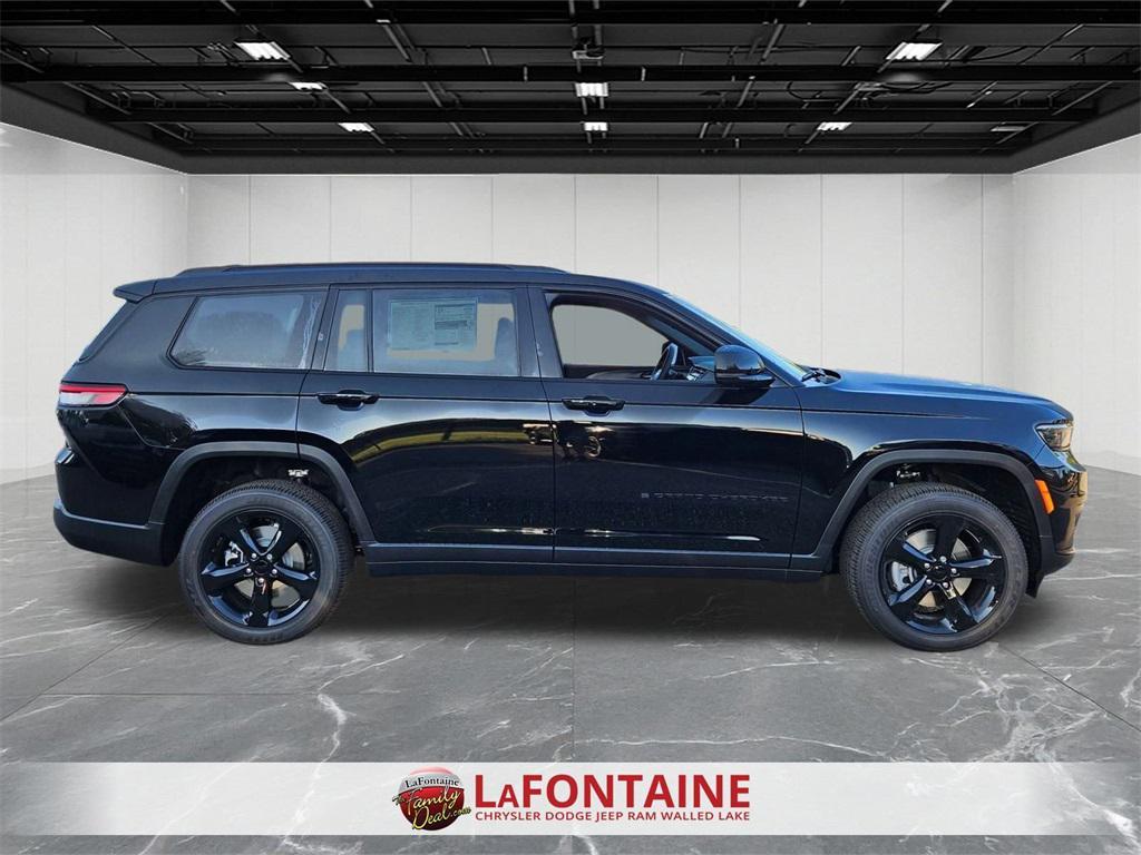 new 2025 Jeep Grand Cherokee car, priced at $41,391