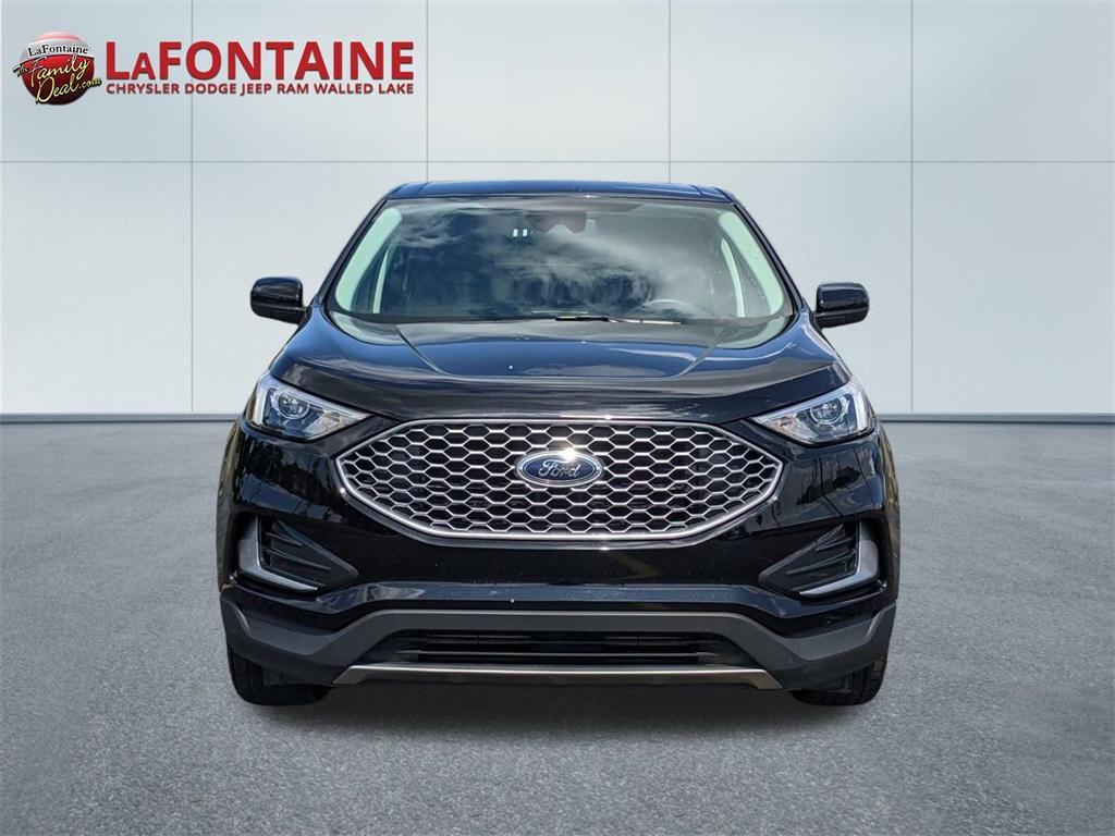used 2024 Ford Edge car, priced at $22,800