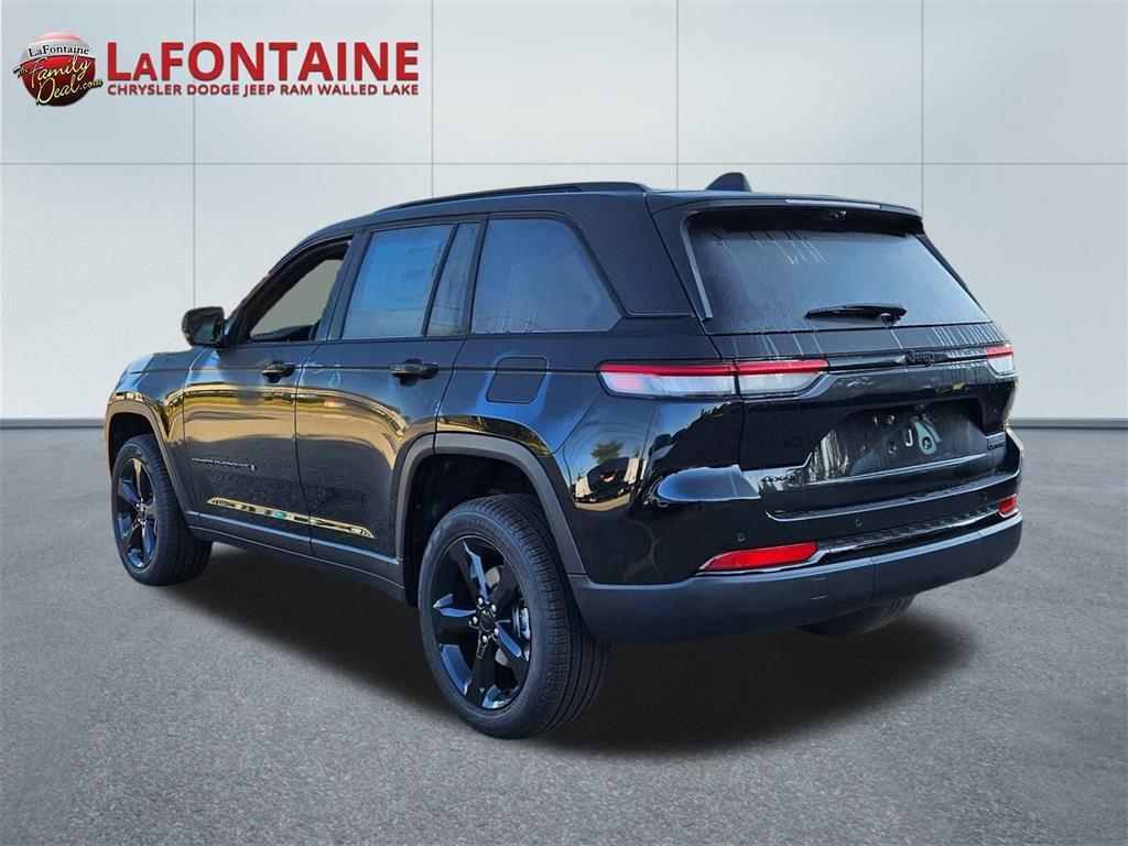 new 2025 Jeep Grand Cherokee car