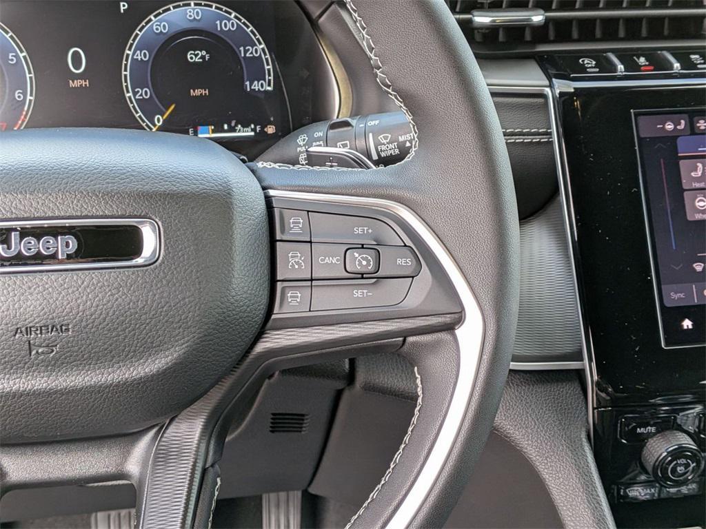 new 2025 Jeep Grand Cherokee car, priced at $40,881