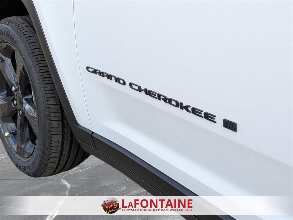 new 2025 Jeep Grand Cherokee car, priced at $40,881