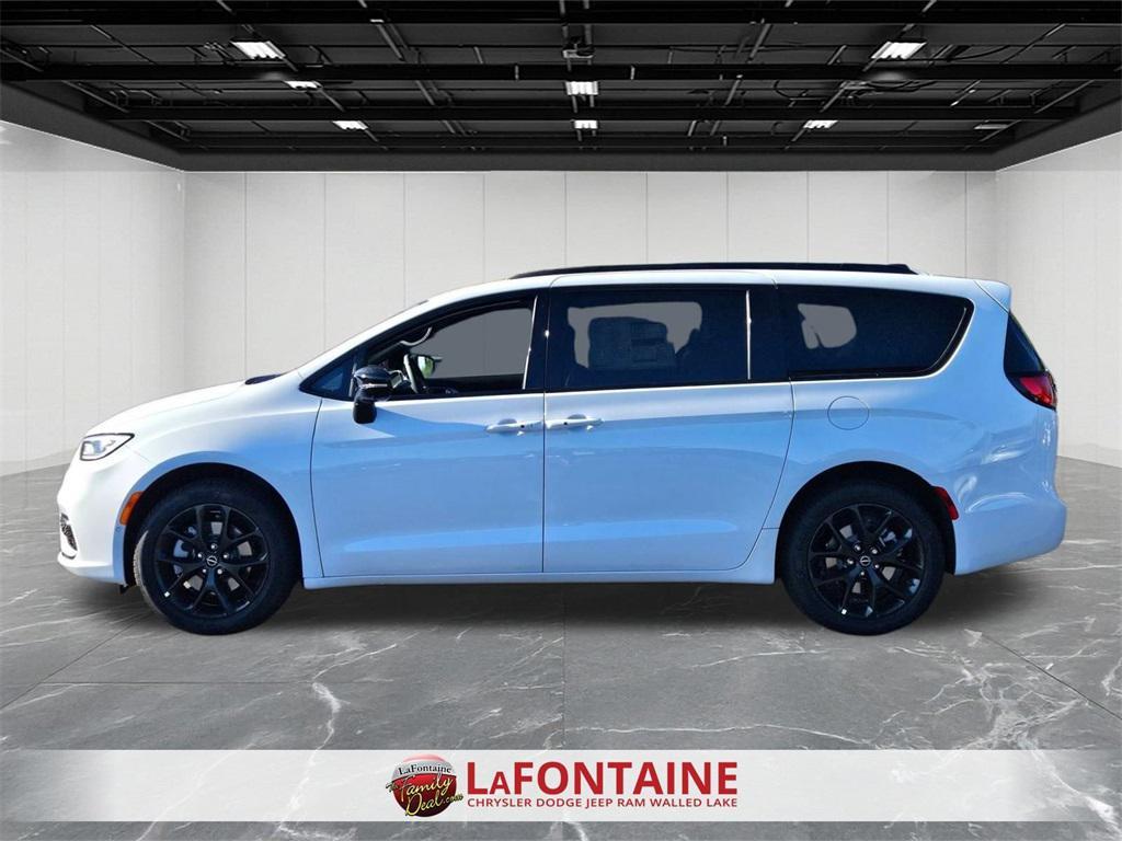 new 2026 Chrysler Pacifica car, priced at $50,793