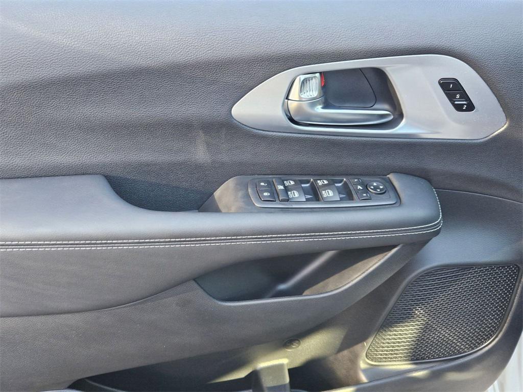 new 2026 Chrysler Pacifica car, priced at $50,793