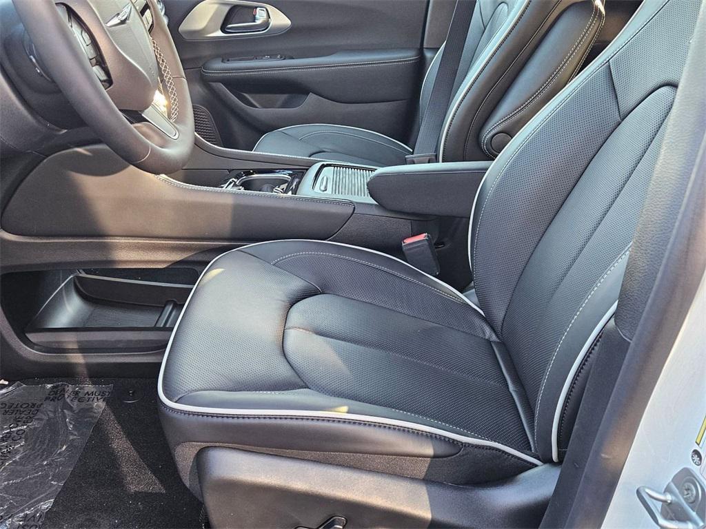 new 2026 Chrysler Pacifica car, priced at $50,793