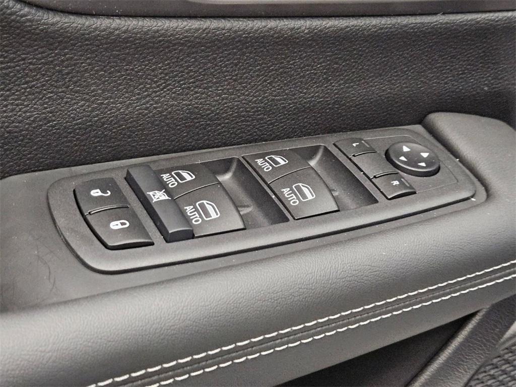 new 2026 Chrysler Pacifica car, priced at $44,743