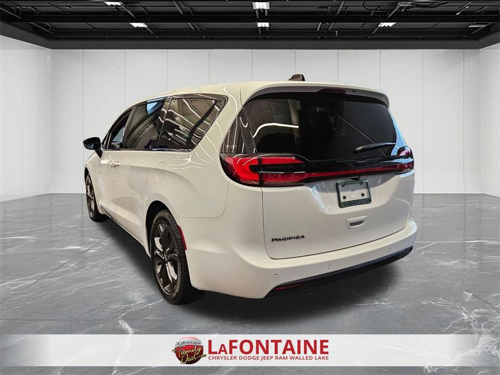 new 2026 Chrysler Pacifica car, priced at $44,743