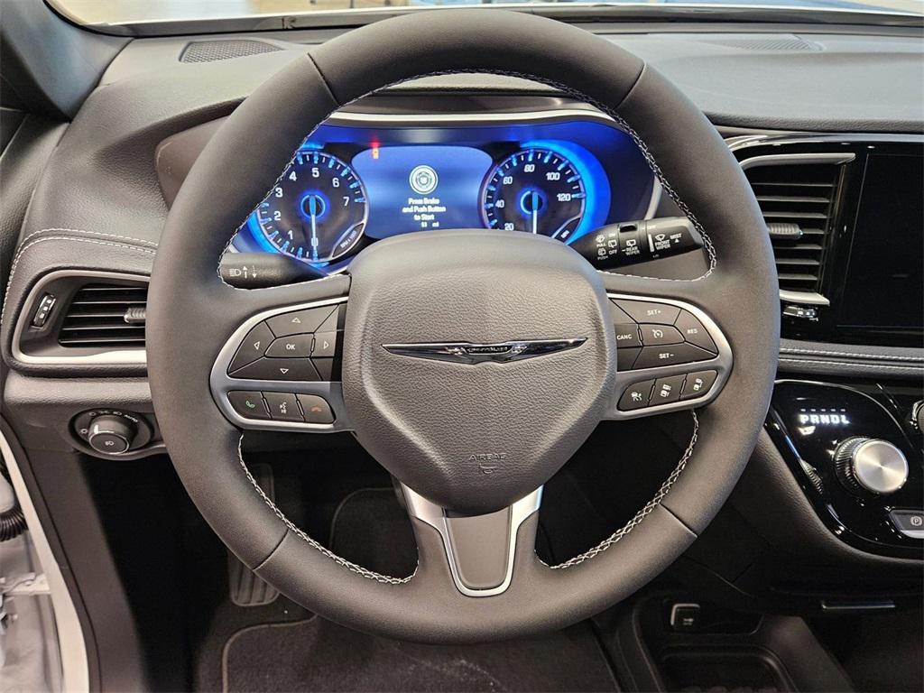 new 2026 Chrysler Pacifica car, priced at $44,743