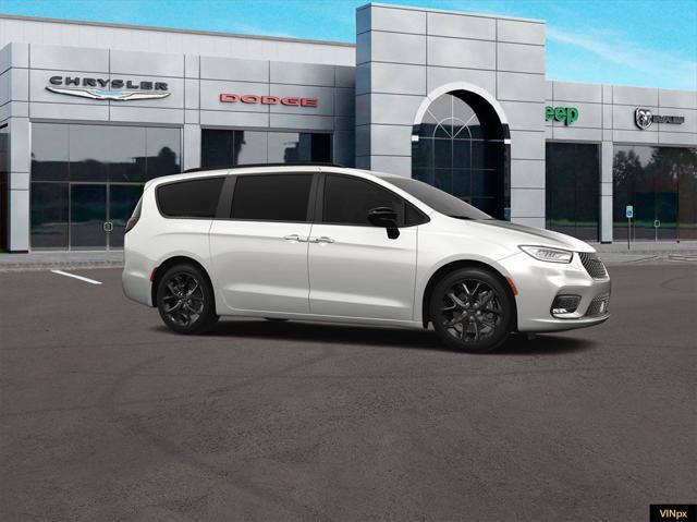 new 2024 Chrysler Pacifica car, priced at $45,700